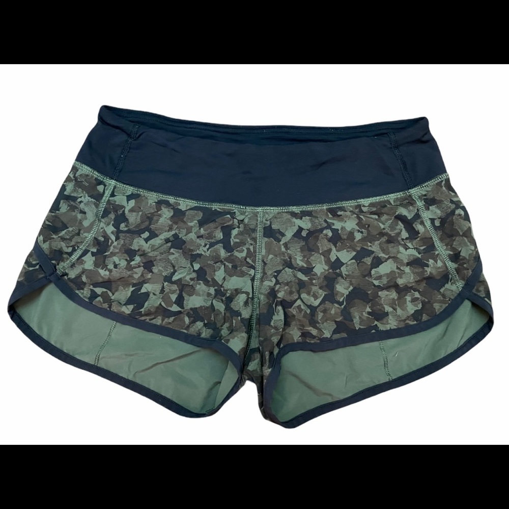 Lululemon Athletica Speed Up Shorts Camo size 4